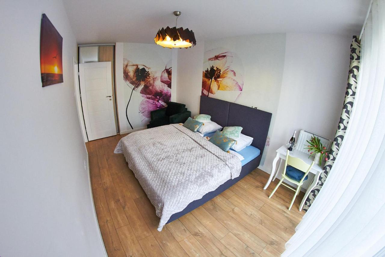 Apartamentyprzymorzu Baltycki Z Miejscem Postojowym I Ogrodkiem Kołobrzeg Extérieur photo