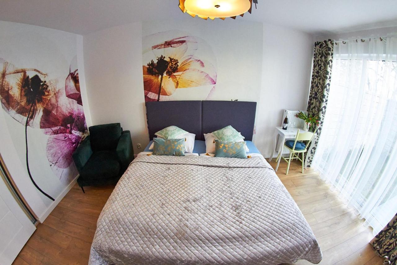 Apartamentyprzymorzu Baltycki Z Miejscem Postojowym I Ogrodkiem Kołobrzeg Extérieur photo